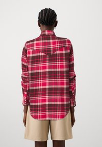 Wrangler WESTERN SHIRT - Skjortebluse - pink