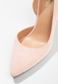 MICHAEL Michael Kors Escarpins à talons hauts - light pink