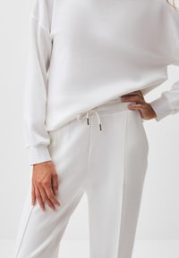 Jimmy Key HIGH WAIST JOGGER - Trainingsbroek - white