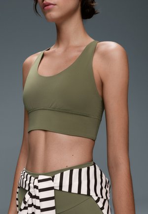 OYSHO, MEDIUM-SUPPORT COMFORTLUX SPORTS BRA WITH CUPS - Bustier - khaki