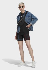 adidas Originals Šorti - black