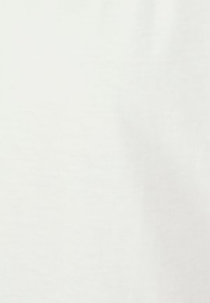 Tissu en coton blanc avec une texture lisse et un léger brillant. Pas de motifs ni de matériel visibles. Couleur uniforme sur toute la surface.