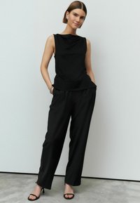 Next REGULAR FIT - COWL NECK SLEEVELESS - Tops - black