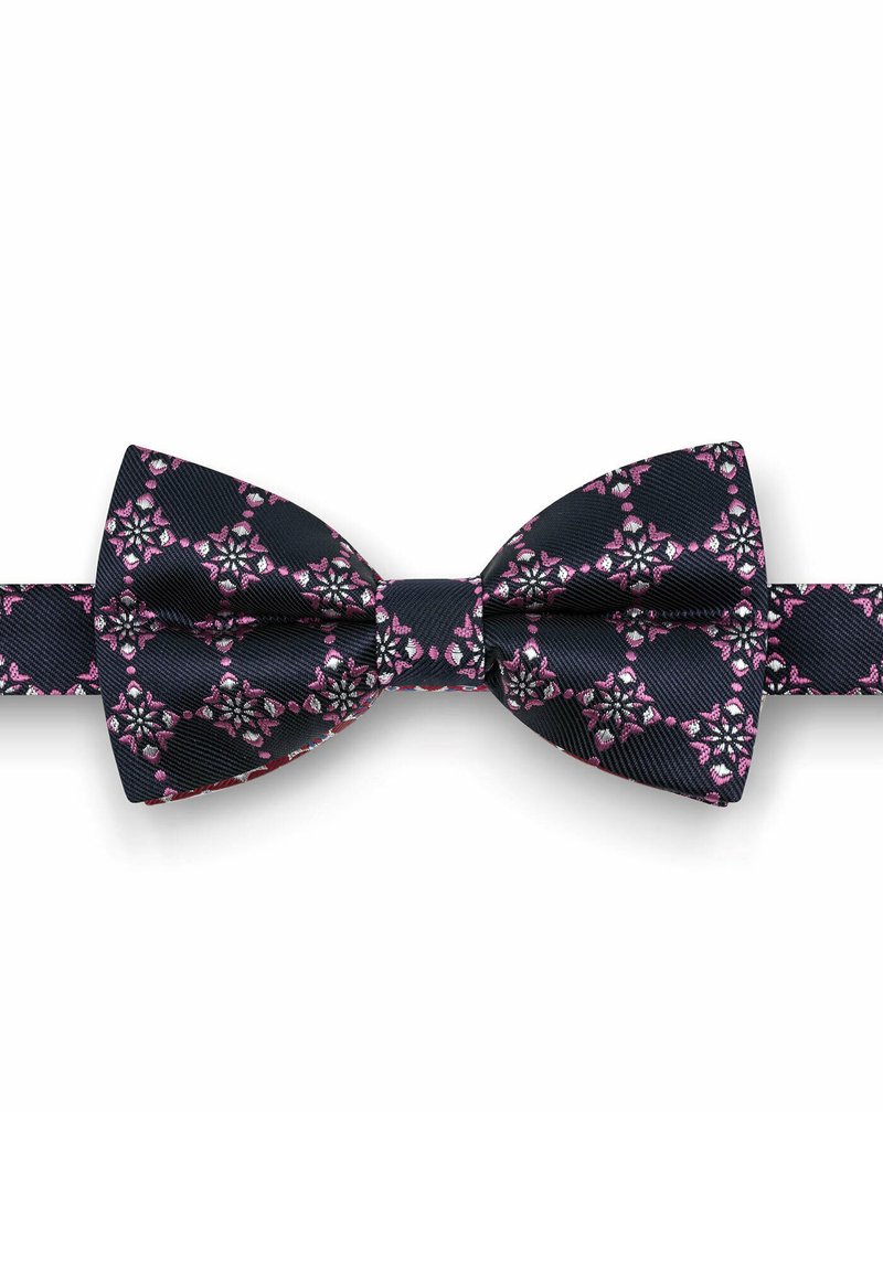 Granatowy muszka w kwiatowy wzór w odcieniach różu i bieli, wykonana z fakturowanej tkaniny, o klasycznym kształcie i regulowanym pasku.