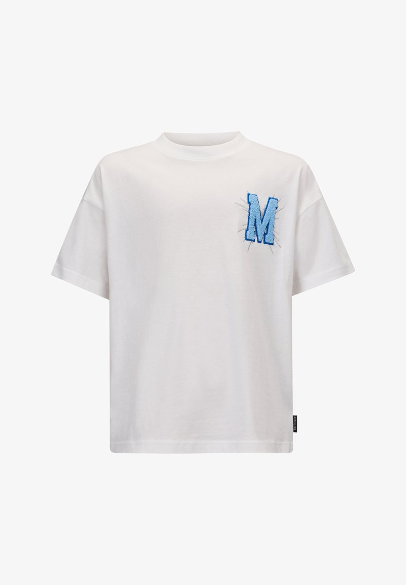 Biała bawełniana koszulka z okrągłym dekoltem, luźny krój i niebieską haftowaną literą "M" na lewej stronie klatki piersiowej. Metka na dolnym lewym boku.