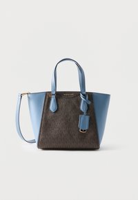 Δεν επιλέχθηκε, chambray