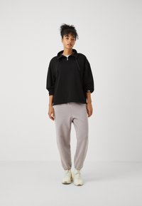 Champion ICONS HALF ZIP SMALL C LOGO - Felpa - black