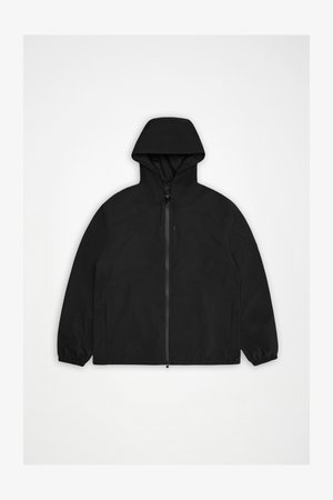 Čierna bunda s kapucňou vyrobená z hladkej, ľahkej látky; má plný zips, elastické manžety a dve bočné vrecká.