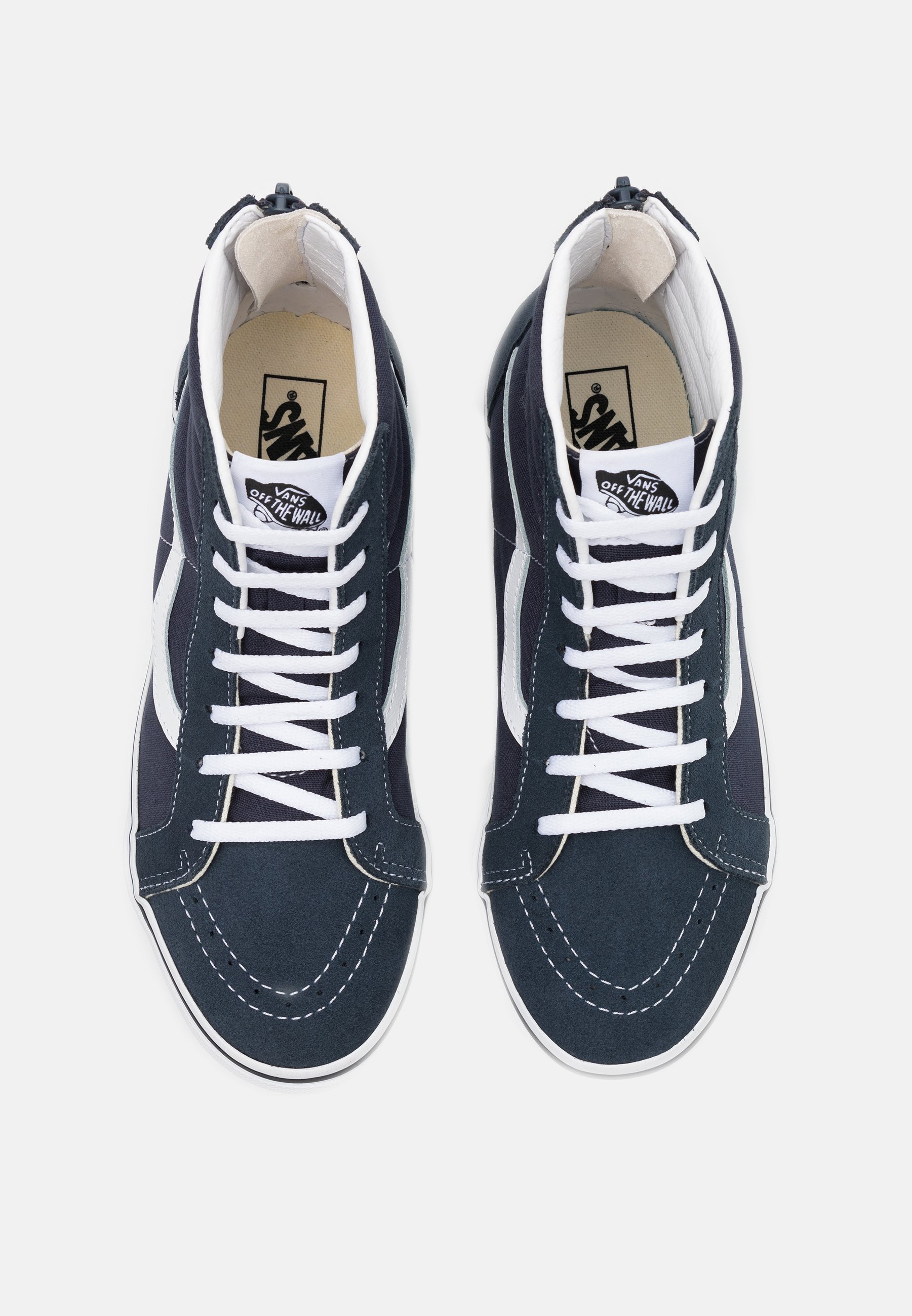 vans grise et bleu