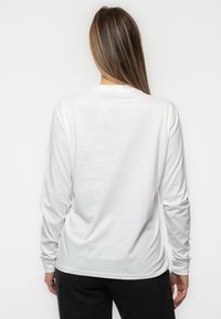 Paradiso Clothing ED SHEERAN BAD HABITS - Long sleeved top - white