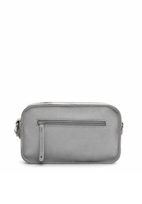 Borsa a tracolla in pelle grigia con forma rettangolare, dotata di una tasca frontale con zip e finitura a trama liscia. Inclusa tracolla regolabile.