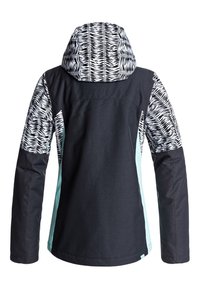 Schwarze Jacke mit gemusterten weißen und schwarzen Ärmeln sowie Kapuze. Sie verfügt über eine glatte Textur, kontrastierende hellblaue Akzente und einen entspannten Schnitt.