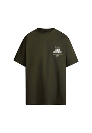 Red Bull Racing x Pepe Jeans TEAM RECORDS TEE - Print T-shirt - green