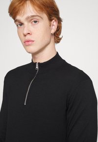 Only & Sons SWYLER LIFE LS HALF ZIP NOOS - Jersey de punto - black