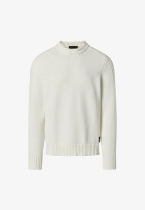 Suéter de punto de manga larga blanca con cuello alto acanalado, puños y dobladillo, que presenta sutiles detalles de punto vertical cerca del collar.