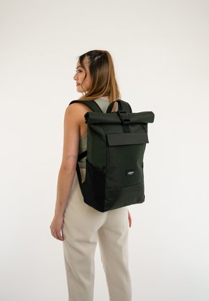 NO 4 - Rucksack - dunkelgrün