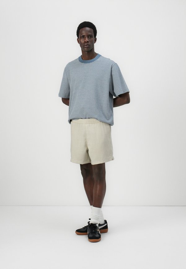 CLEAN CROP STRIPE - Print T-shirt3