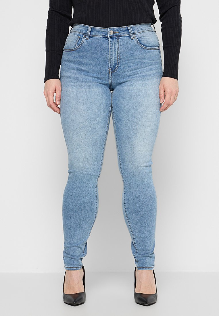 ONLY Carmakoma Jeans Skinny Fit lichtblauw
