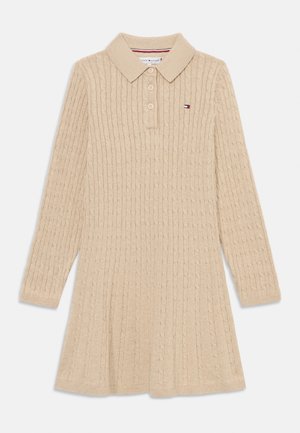 CABLE SWEATER DRESS - Vestido de punto - malted milk