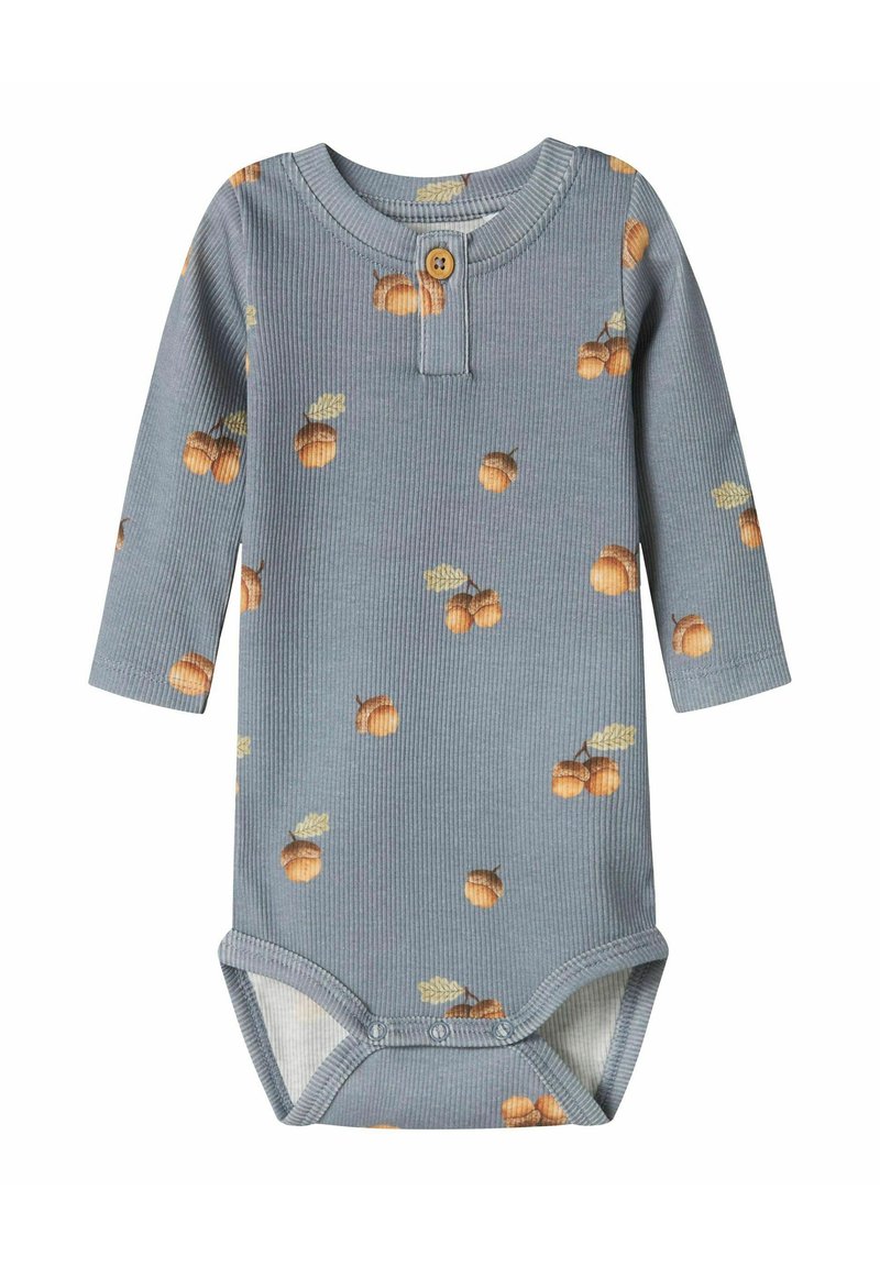 Bodysuit dla niemowląt z długim rękawem w jasnoniebieskiej prążkowanej tkaninie, z wzorem w żołędzie, z zapięciem na guziki przy szyi i zatrzaskami na dole.