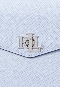 Lauren Ralph Lauren CROSSHATCH LEATHER SMALL FARRAH SATCHEL - Torbica - cornflower blue