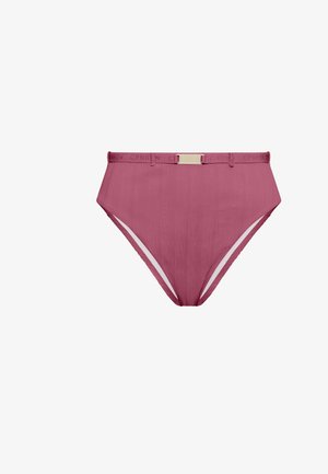 Bas de bikini taille haute mauve avec texture côtelée, doté d'une ceinture élastique avec détail logo et découpes blanches sur les côtés.