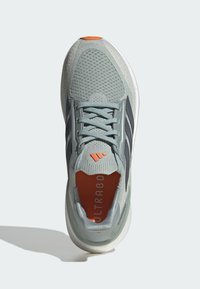 adidas Performance ULTRABOOST 5X - Zapatillas running asfalto - sage aurora onix  pure orange