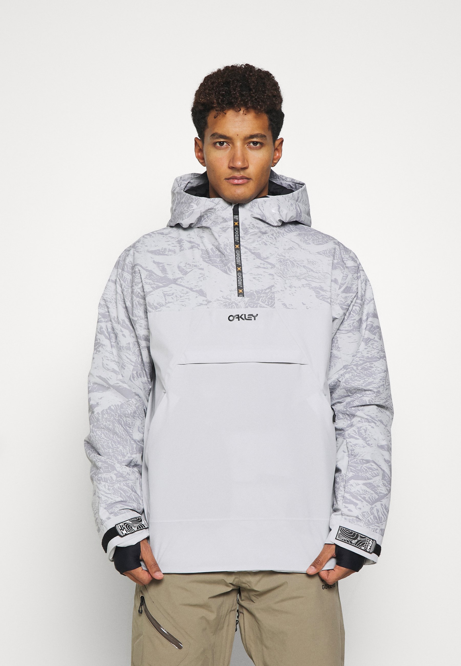 oakley pullover jacket