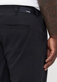 Jack & Jones JPSTBILL WILLIAM WORKER - Pantalones - black