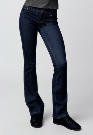 Bershka, BOOT-CUT JEANS - Jean bootcut - blue