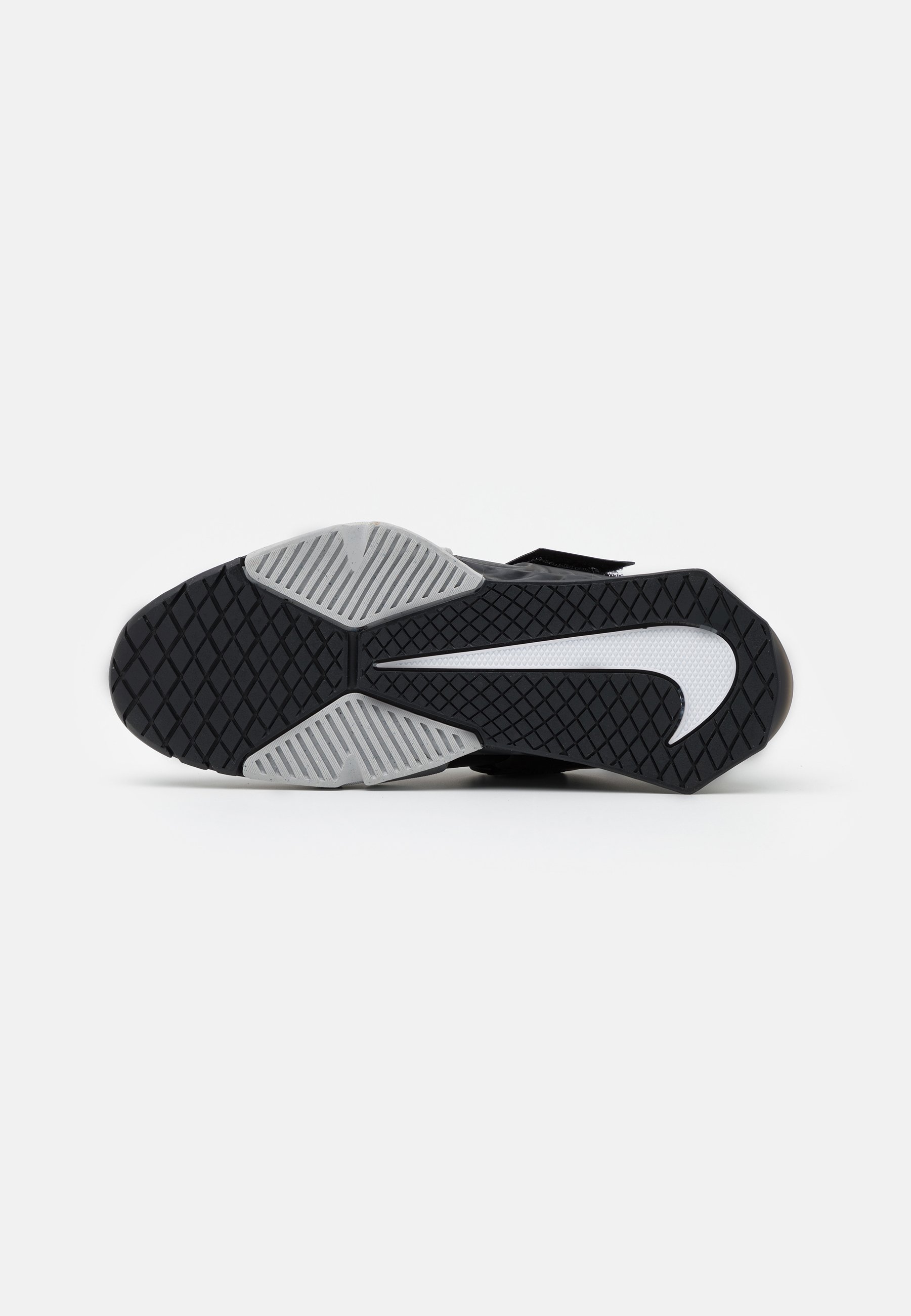 tenis nike savaleos