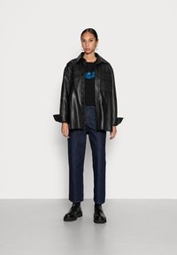 Guess GUESS LOGO CROP - Camisola - jet black