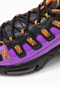 Puma Sneakers - purple