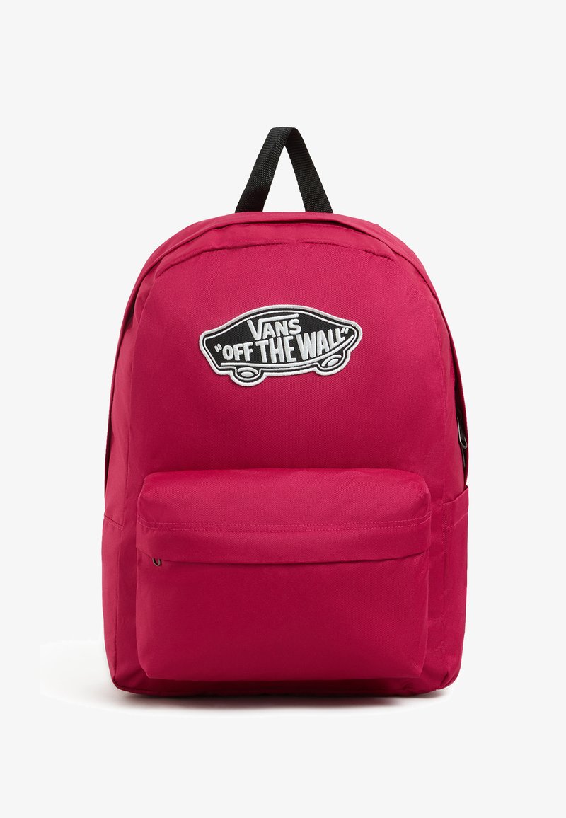 Roze stoffen rugzak met een voorzak, voorzien van een zwart geborduurd "VANS 'OFF THE WALL'" logo. Inclusief een handvat aan de bovenkant voor het dragen.