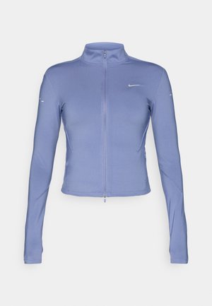 Lichtblauwe zip-up jas van rekbaar materiaal, met lange mouwen, een hoge kraag en een klein logo op de borst.