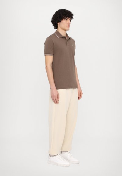 Emporio Armani Polokošeľa - chocolate chip