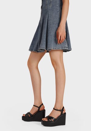 Sandali con tacco - nero