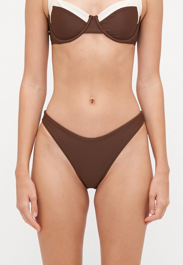 High-Leg Cheeky Bottom - Bikini bottoms - chicory coffee