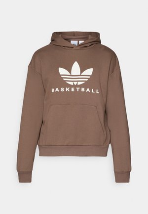 Brun hættetrøje med en frontkangaroo-lomme, der har et hvidt basketball-design og logo. Lange ærmer med ribbede manchetter og afslappet pasform.