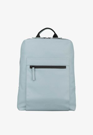 Sac à dos rectangulaire bleu clair avec poche avant zippée, fermeture éclair noire et poignée supérieure, sur fond blanc.