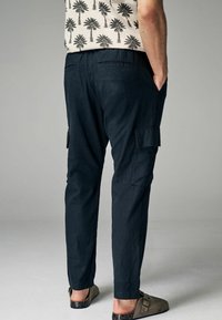 Next ELASTICATED DRAWSTRING  - REGULAR FIT - Cargobukser - charcoal grey