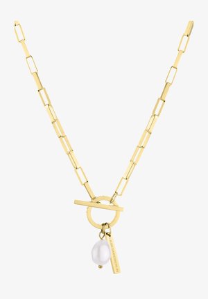 Gouden ketting met rechthoekige schakel, voorzien van een toggle-sluiting en een witte gecultiveerde parelaccent met een label.