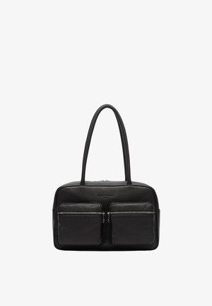 Czarna skórzana torebka na ramię z dwoma przednimi zamkami, podwójnymi uchwytami, prostokątnym kształtem i gładką fakturą. Posiada wytłoczone logo marki.