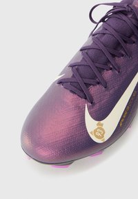 Thumbnail Image 6