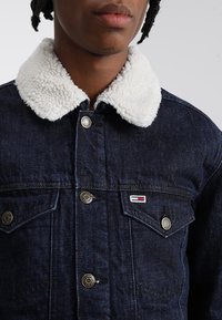 Tommy Jeans Jeansjacka - blue denim