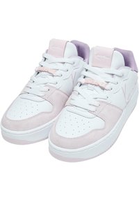 Hvite og lys rosa sneakers laget av semsket skinn og lær, med perforert tå, snøring og en polstret krage i lyse lilla.
