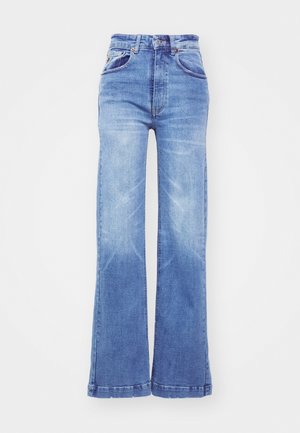 Ljusblå vida jeans i denim, med hög midja, fem fickor och subtila blekningar för en sliten look. Sömmar i kontrasterande färg.