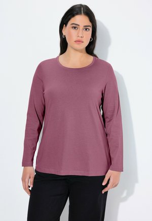 Langärmeliges Oberteil mit Rundhalsausschnitt in Mauve, aus einem weichen, leichtgewichtigen Stoff gefertigt. Es bietet eine lockere Passform und minimale Nahtdetails.