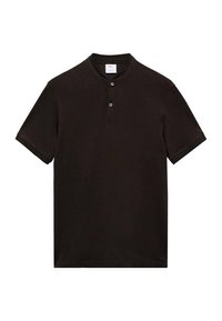 Polo shirt negru cu mânecă scurtă, confecționat dintr-un material moale, având un guler cu trei butoane și o textură netedă fără modele vizibile.