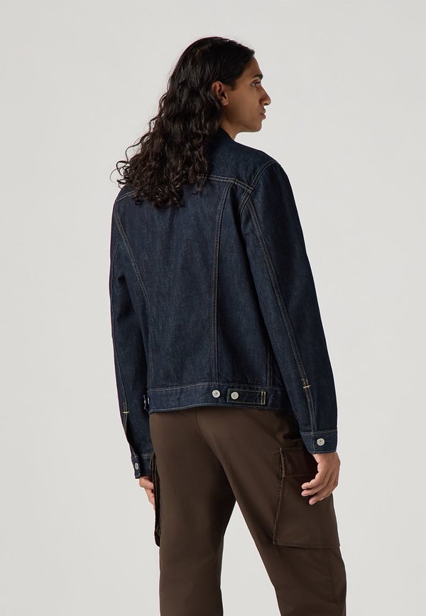 THE TRUCKER JACKET - Denim jacket - thriller selv resin rinse2